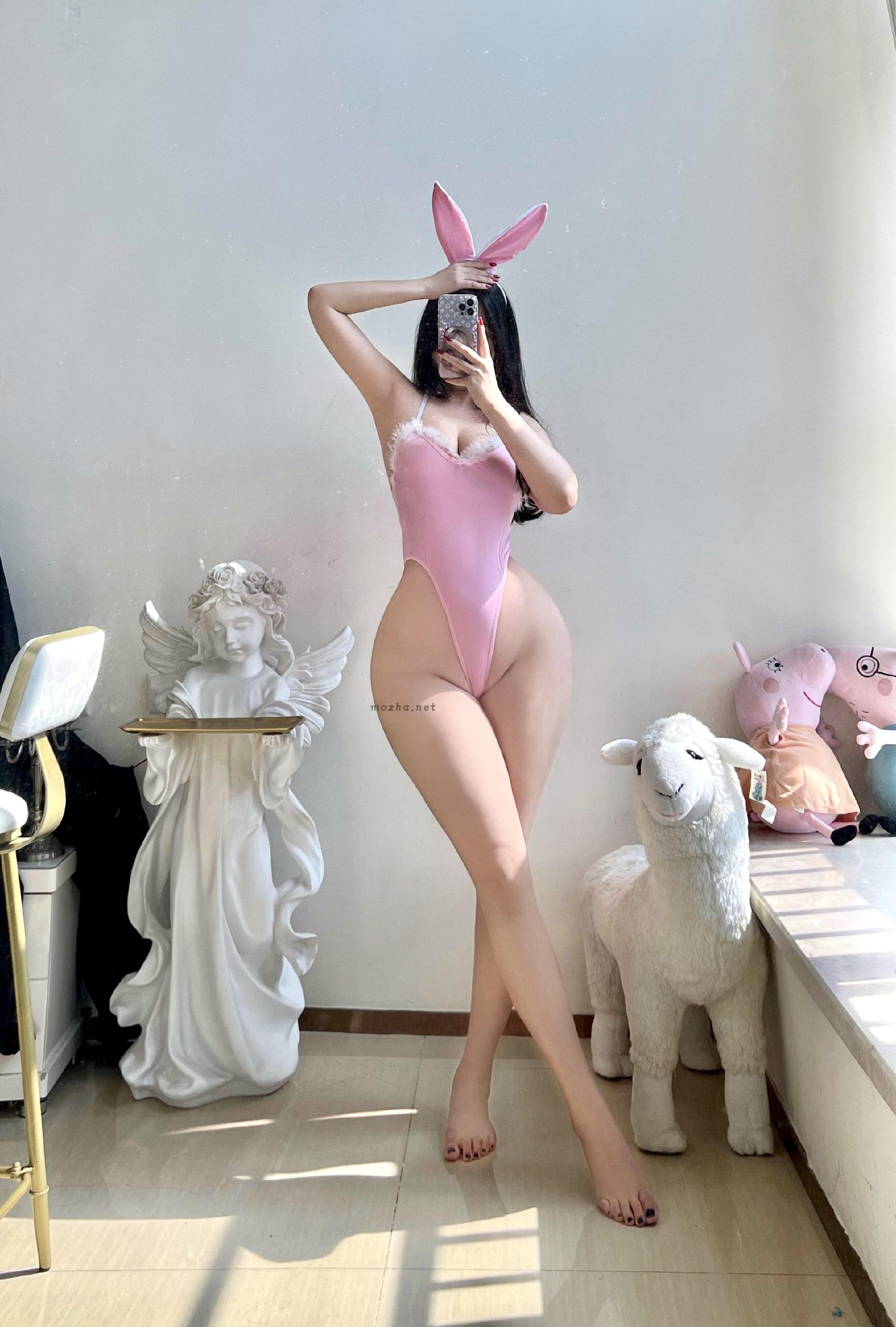 艾拉·isla – 粉色高开叉兔女郎【12P】